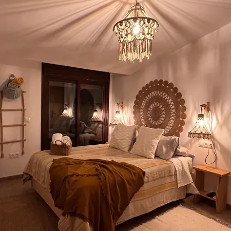 Yanes Bed and Breakfast *