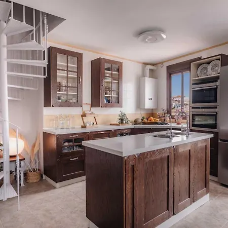 Yanes Bed and Breakfast *