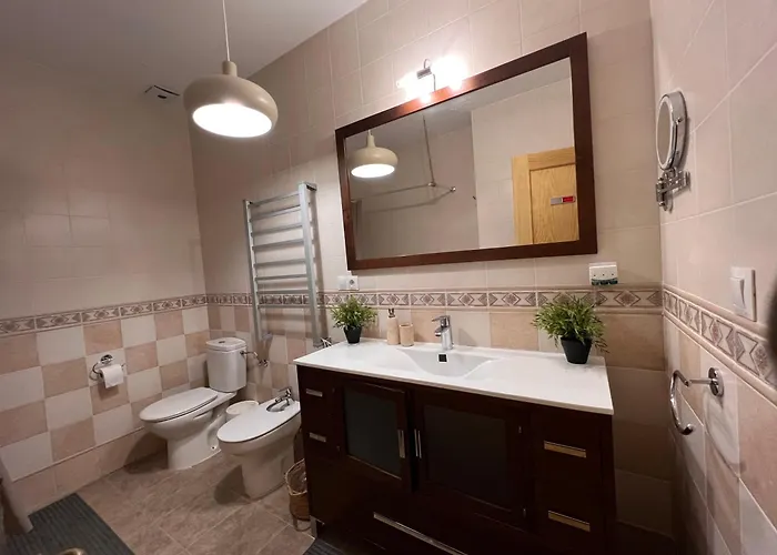 לינה וארוחת בוקר Yanes