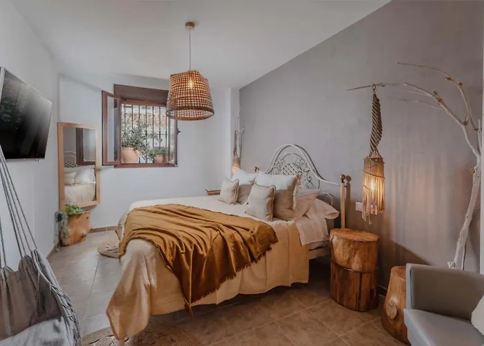 Yanes לינה וארוחת בוקר