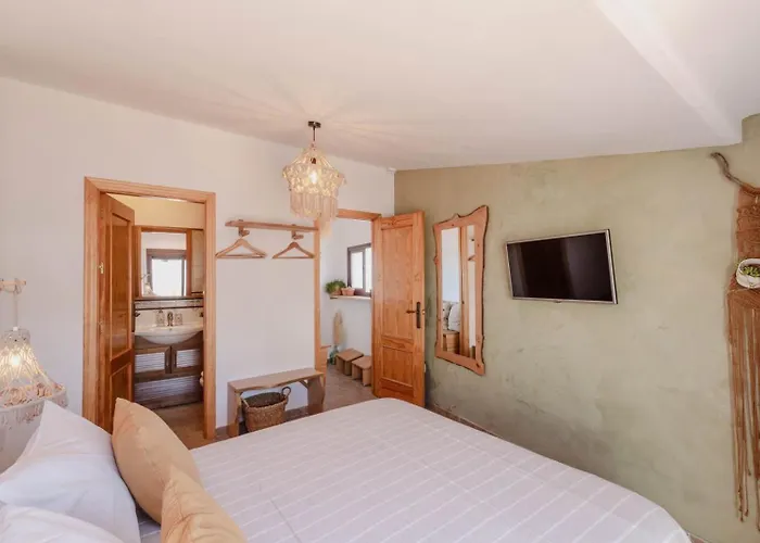 Yanes 住宿加早餐酒店 *