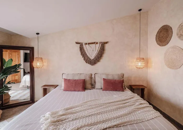 Yanes לינה וארוחת בוקר